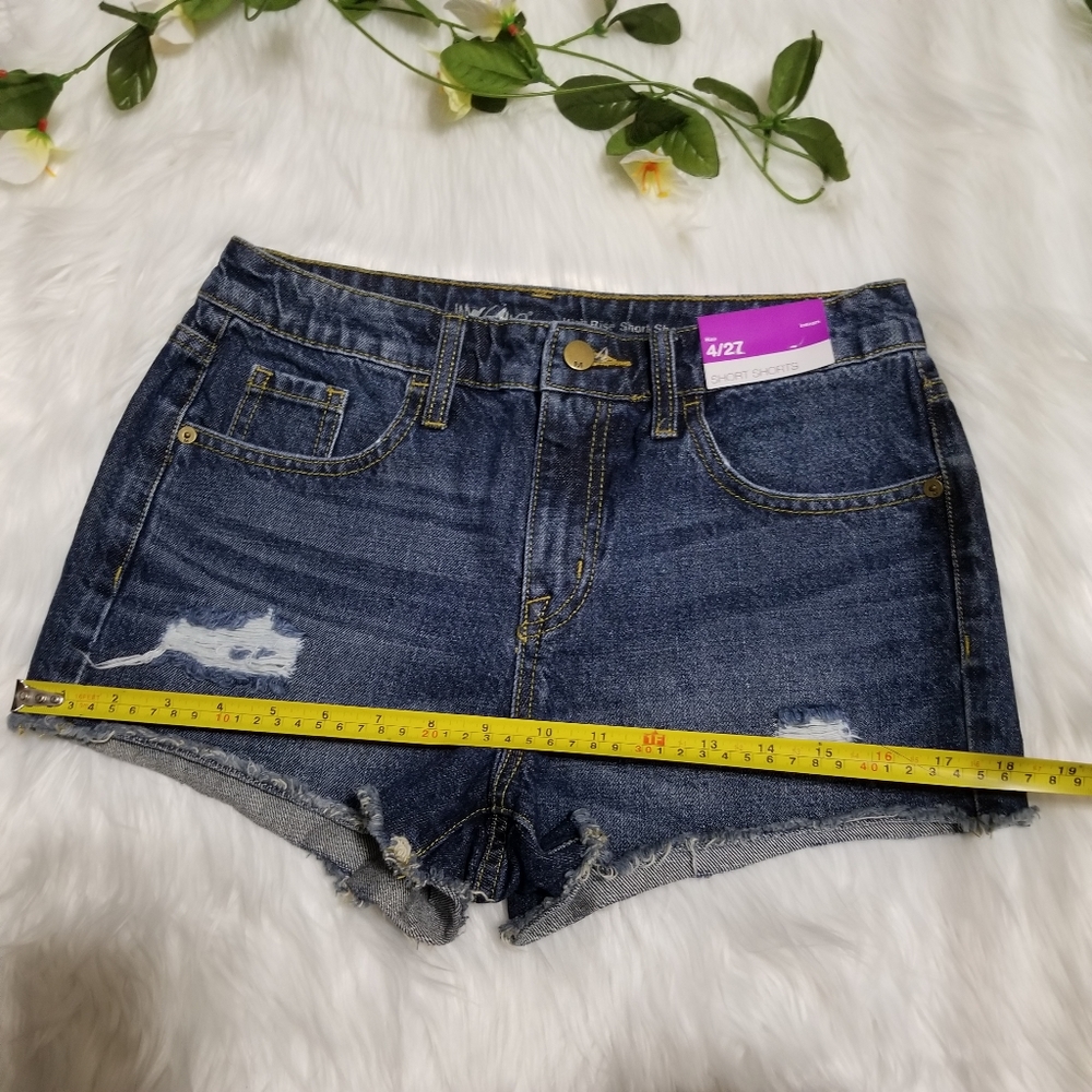 MOSSIMO Short Denim High Rise, with Ripped. - Picture 5 of 11